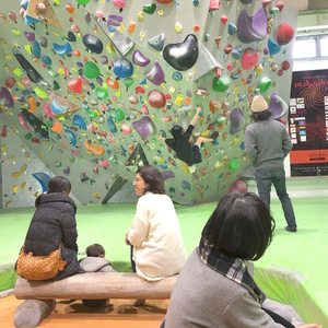 寒波到来の土曜日とキッズクライミング体験会