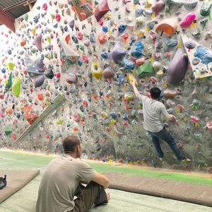 水曜日。岡山店は中級スクール